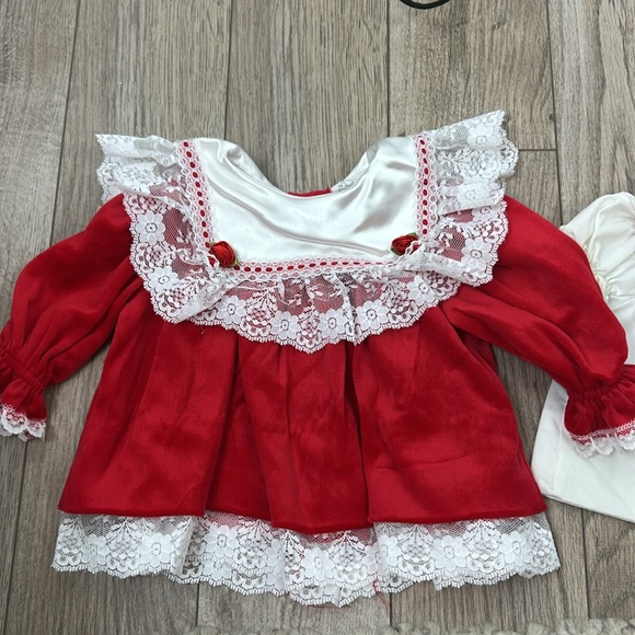 Set of 2 Vintage Baby’s First Christ Christmas dresses newborn 0-3 - Picture 2 of 9